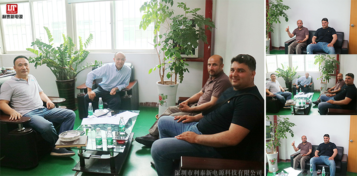 阿富汗客戶到我(wǒ)司巡廠,對無(wú)觸點穩壓器產品的合作 阿富汗(hàn)客戶到我司巡廠,對無觸點穩壓器產品的合作