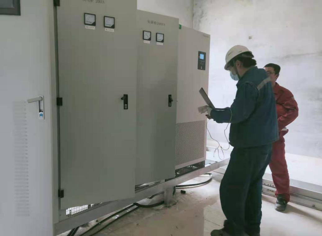 山東壽光魯清石化旁路櫃安(ān)裝交付現場圖片(piàn) 山東壽光魯(lǔ)清石化旁路櫃安裝交付現場圖片